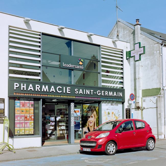 Generic medical shop - Image 4